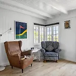 Lovely In With Wifi Holiday home *
