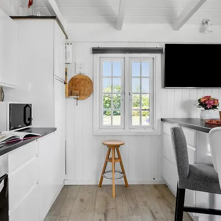 בית נופש Lovely In With Wifi *