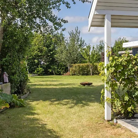 בית נופש Lovely In With Wifi *